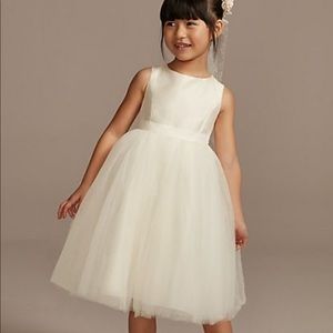 David’s bridal flower girl dress (IVORY)